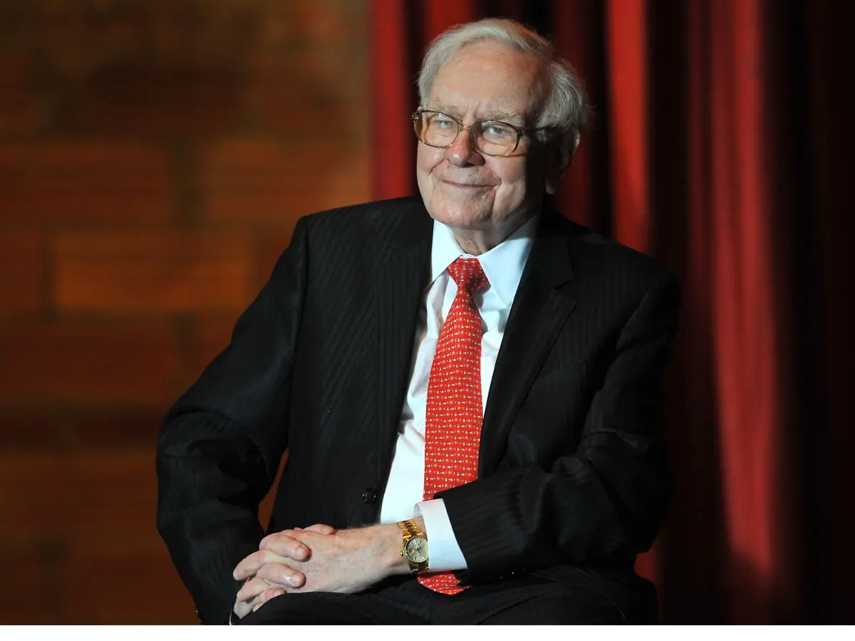 Warren Buffett và mẹo chọn sách chứng khoán Warren Buffett