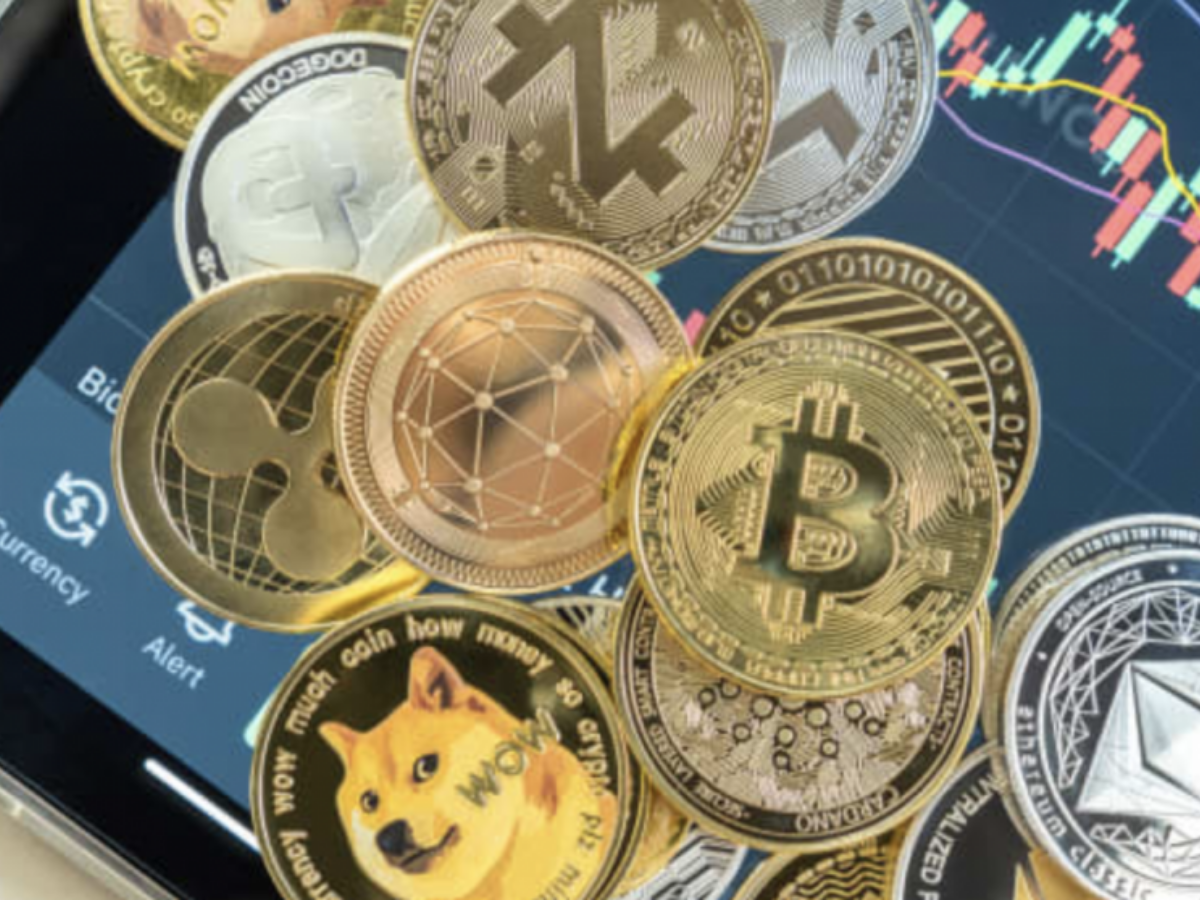 Cơ hội đầu tư của đồng coin ETF và ETF truyền thống